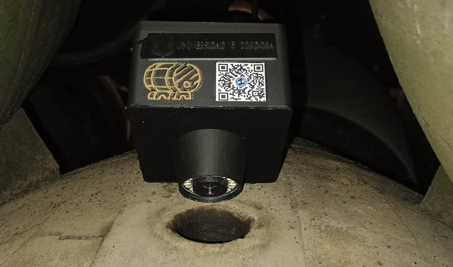 Imagen del artículo Investigadores andaluces patentan un tapón inteligente que controla el velo de flor en el vino